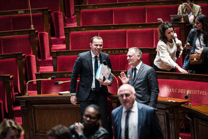 The Republican deputy, Philippe Juvin (right), with the Minister of Labor, Olivier Dussopt, at the National Assembly, September 25, 2023. 