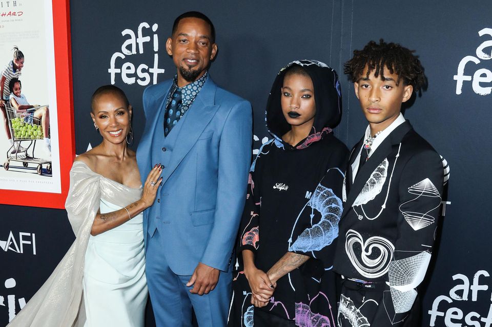 Jada Pinkett Smith and Will Smith with their children Willow and Jaden at the "King Richard"-Premiere 2021