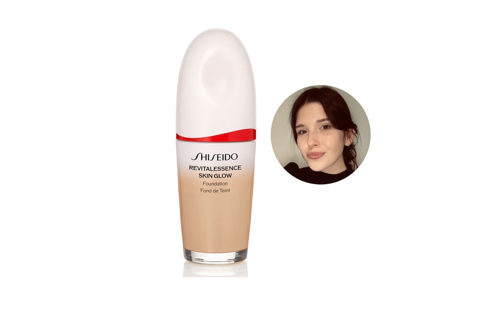 Editor Linda was enthusiastic about the Revitalessence Skin Glow Foundation this month.