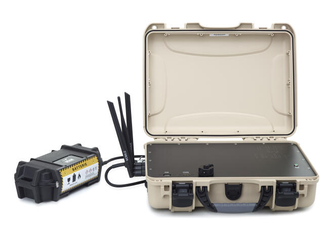 A 4G 5G LTE - PMR tactical case from Halys.