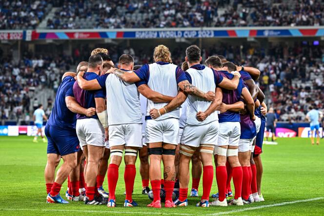 Players of the France team before the start of the match against Uruguay, at the Stade Pierre-Mauroy, in Villeneuve-d'Ascq (North), September 14, 2023.