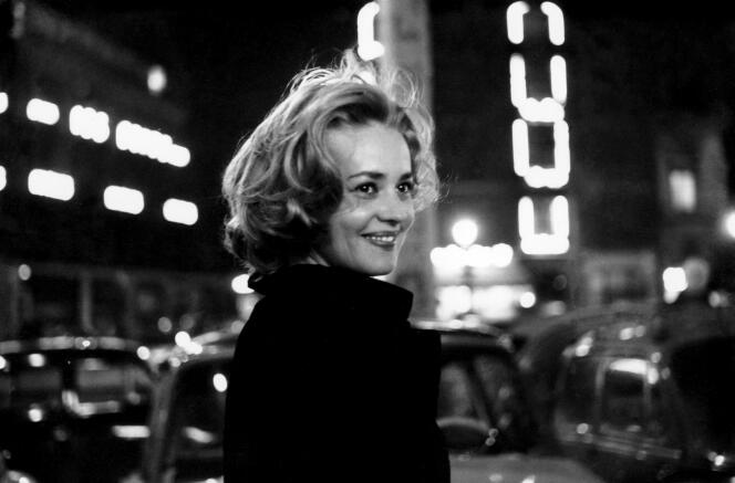 Jeanne Moreau, in “Elevator for the scaffold”, by Louis Malle (1958).
