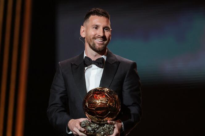 Argentinian Lionel Messi, winner of the 2023 Ballon d'Or, at the Châtelet theater in Paris, October 30, 2023.