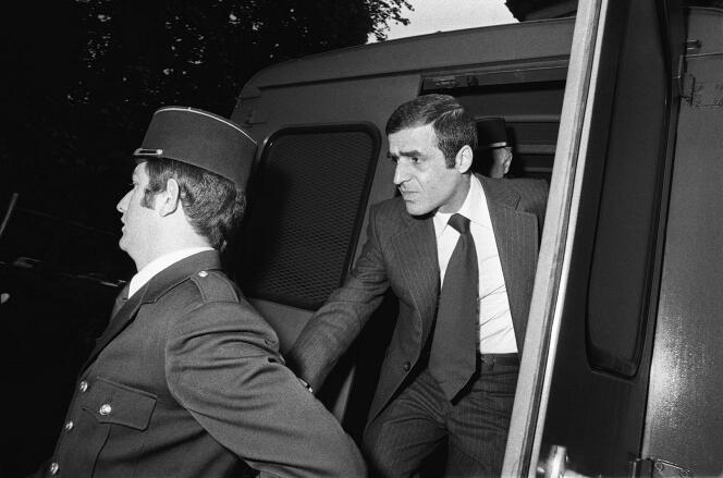 Pierre Goldman arrives at the Amiens Courthouse, for the sixth day of his trial before the Somme Assize Court, on May 3, 1976.