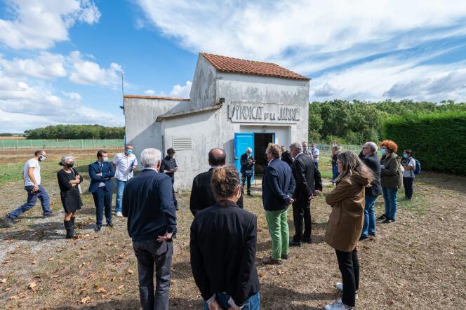 In September 2021, during a visit to the Casse-Mortier drinking water collection station, in Clavette (Charente-Maritime), since closed. 