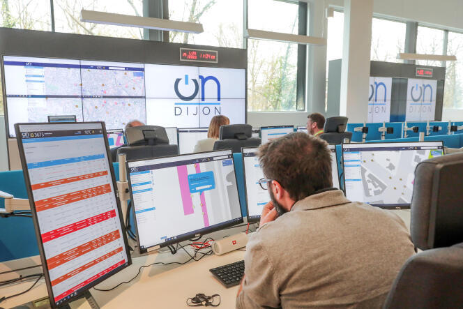 The OnDijon control center, which collects data from all urban services as well as data from the metropolis's 300 video surveillance cameras and city sensors, has been operating since April 2019. 
