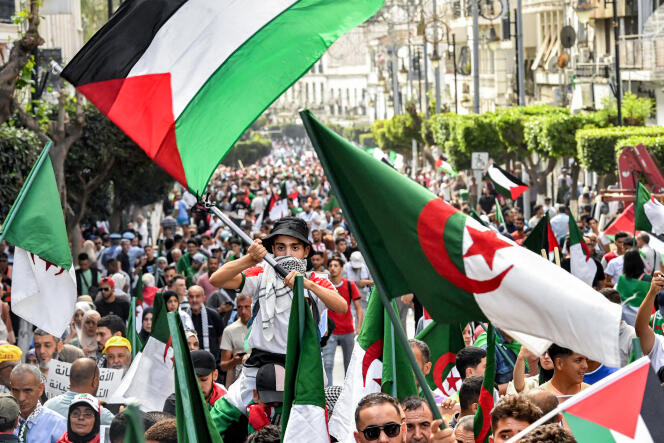 Solidarity rally with the Palestinians of Gaza in Algiers, October 19, 2023.