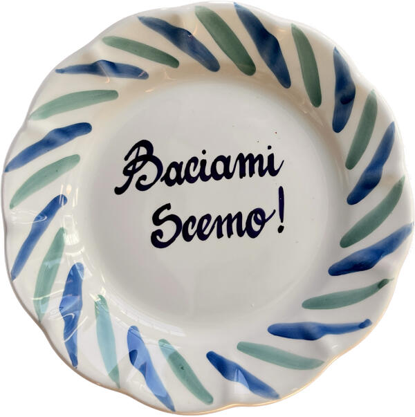 Plate from the Tuscan brand Popolo, from the “A tavola!”  », produced with the collaboration of Eleonora Grasso.