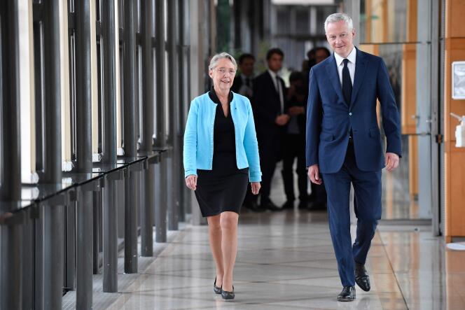 The Prime Minister, Elisabeth Borne, and the Minister of the Economy and Finance, Bruno Le Maire, in Paris, June 19, 2023.