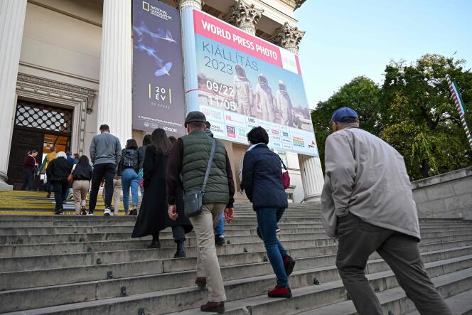 Visitors flock to see the censored exhibition of World Press Photo Prize prints at the Hungarian National Museum in Budapest, November 1, 2023.  