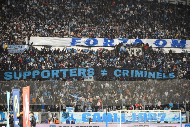 Marseille supporters protest against the detention of one of their own in connection with the violence committed against the Olympique Lyonnais bus convoy on October 29, 2023. In Marseille, November 4, 2023.