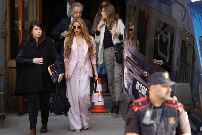 Colombian singer Shakira leaves the court on the day of her trial for tax fraud in Barcelona, ​​Spain, November 20, 2023.