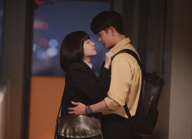 Park Eun-bin and Kang Tae-oh, in “Extraordinary Attorney Woo”.
