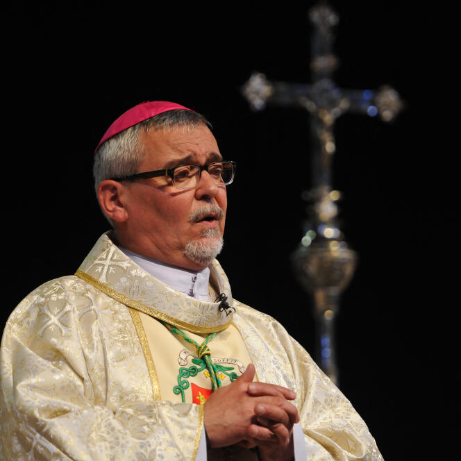 The Bishop of La Rochelle, Georges Colomb, during his episcopal ordination by the Archbishop of Paris, May 5, 2016 in La Rochelle. 