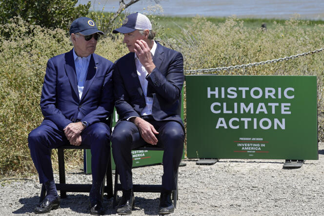 Joe Biden and Gavin Newsom, in a protected reserve in Palo Alto (California), June 19, 2023.