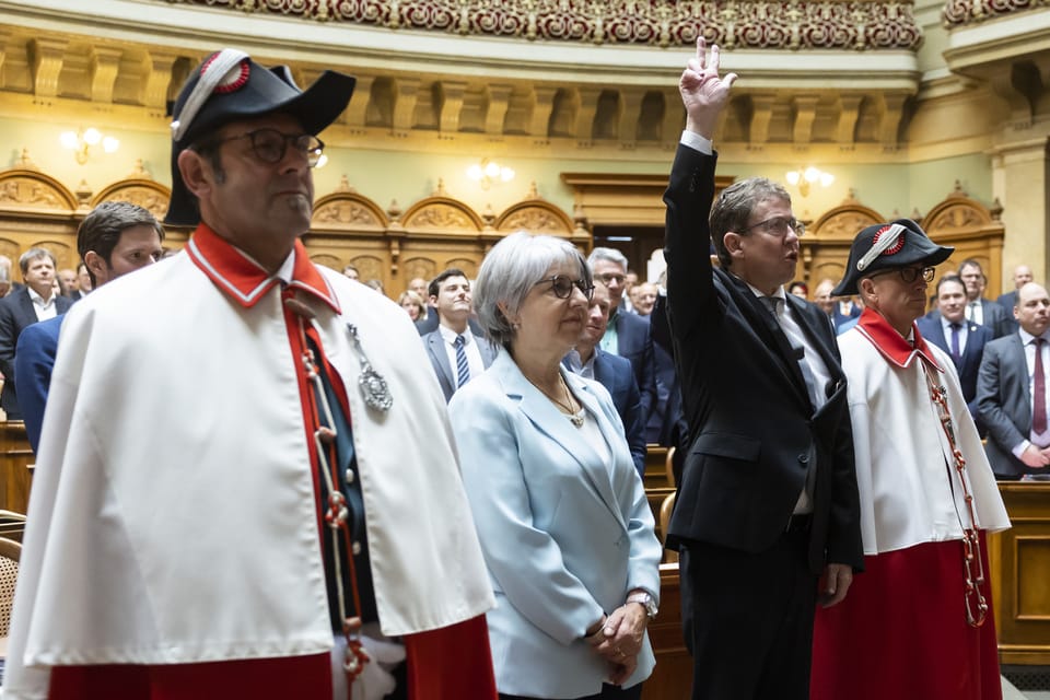 Elisabeth Baume-Schneider and Alber Rösti are sworn in for the Federal Council.
