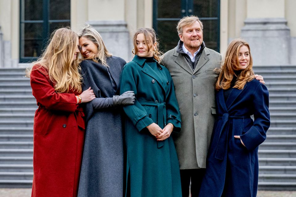 Princess Amalia, Queen Máxima, Princess Ariane, King Willem-Alexander and Princess Alexia