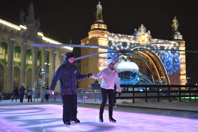 People skate at the VDNKh, the Exhibition of Achievements of the National Economy in Moscow, November 24, 2023.
