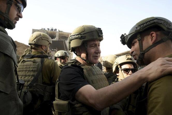 Israeli Prime Minister Benjamin Netanyahu visits soldiers in the Gaza Strip, November 26, 2023. (Image released by the Prime Minister's press office.)