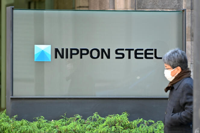 Devalt the headquarters of Nippon Steel, in Tokyo (Japan), December 19, 2023.