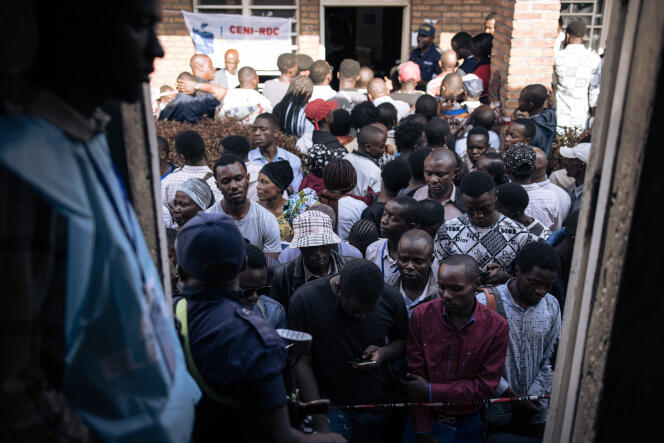 In Goma, in the east of the Democratic Republic of Congo (DRC), hundreds of Congolese are waiting to vote in the general elections on December 20, 2023.