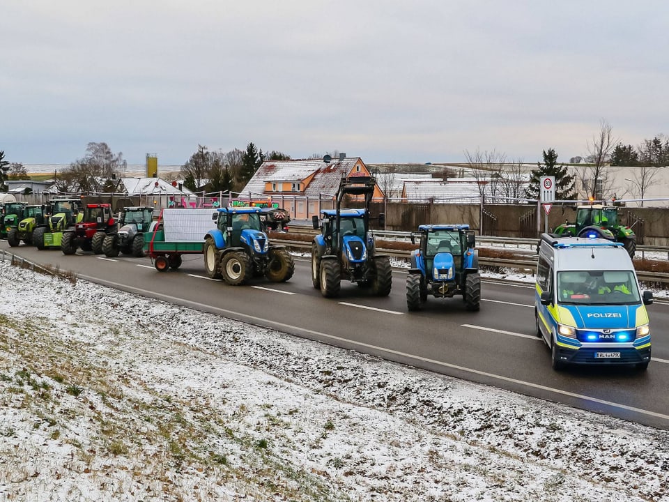 Tractors block a road near Korntal-Münchingen.