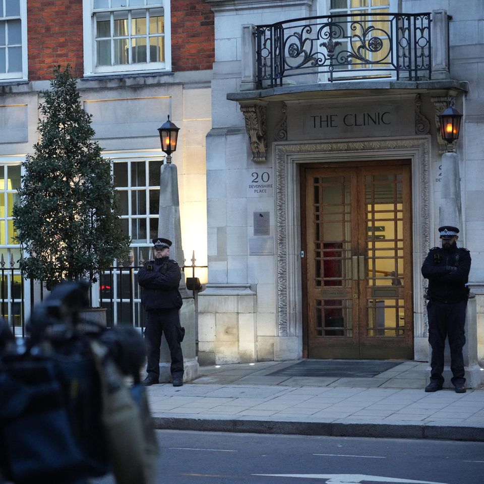 The London Clinic has been guarded by two police officers since Catherine, Princess of Wales was admitted.