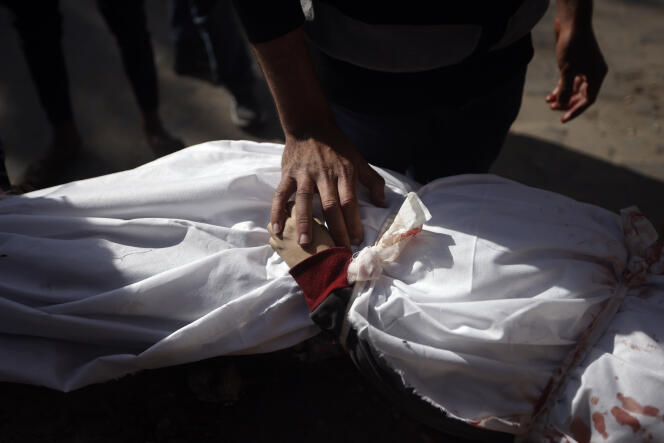 The body of a child killed during the Israeli bombardment of the Gaza Strip, at the Nasser hospital in Khan Younes, January 22, 2024. 