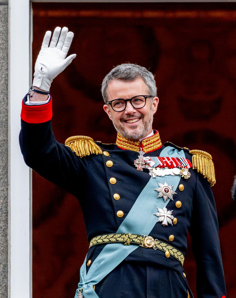 King Frederik wore a bracelet during his proclamation on January 14, 2024 that caused controversy.