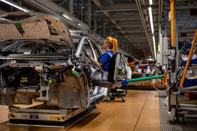 Electric car production line at the Volkswagen factory in Zwickau (Germany), May 24, 2023. 