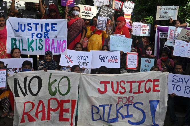Activists demonstrate in support of Bilkis Bano in Kolkata, August 24, 2022, whose rapists had been released before the Indian Supreme Court ordered their return to detention on January 8, 2024.