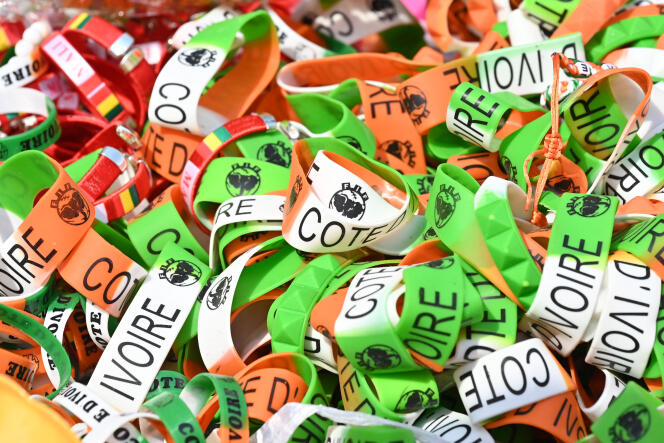 Bracelets in the colors of Côte d'Ivoire, where the African Cup of Nations (CAN) opens on January 13, 2024.