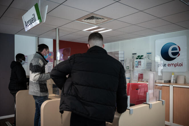 In front of a Pole Emploi counter in Bordeaux, in the southwest of France, on February 8, 2022.