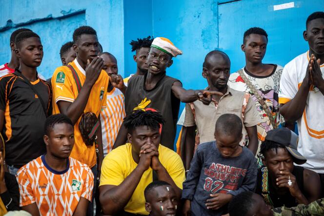 Ivorian supporters in front of the CAN 2024 match between Equatorial Guinea and Ivory Coast, in a street in Korhogo (Ivory Coast), January 22, 2024. 