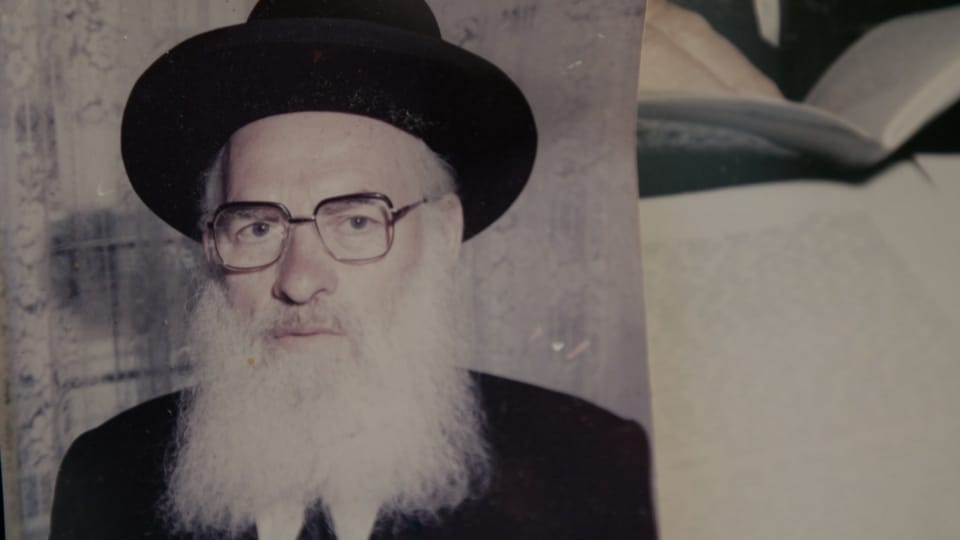 Portrait image of Rabbi Abraham Grünbaum.