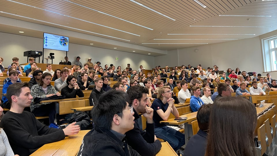 ETH lecture hall with interested students.