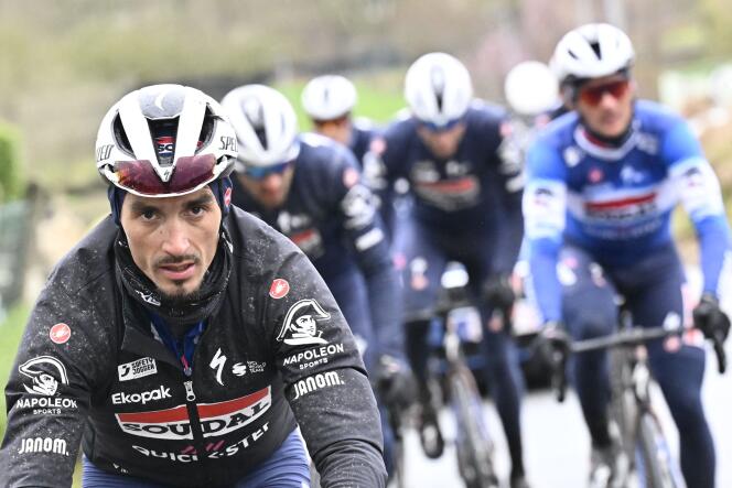Julian Alaphilippe, during the reconnaissance of the Het Nieuwsblad 2024 circuit, near Ghent (Belgium), February 22, 2024.