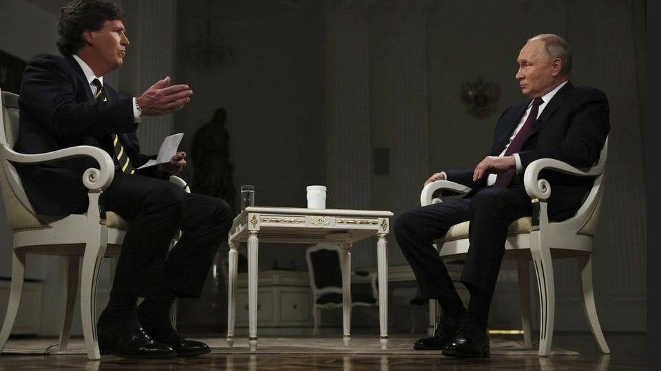 Tucker Carlson talks to Vladimir Putin.
