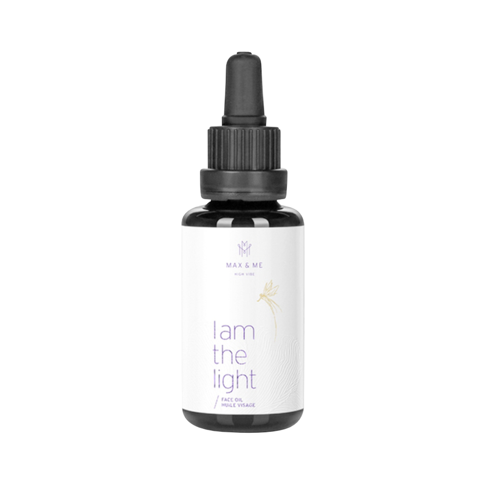 Strengthening: "“I am the light Face Oil” from Max & Me for around 92 euros.