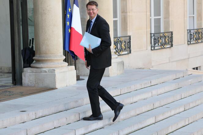 Patrice Vergriete, then Minister of Housing, on the steps of the Elysée, September 25, 2023.