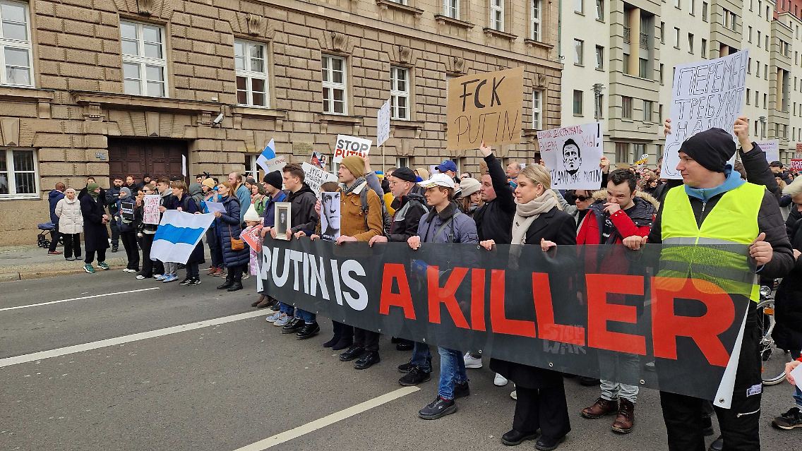 Protest gegen Putin in Berlin-Mitte.