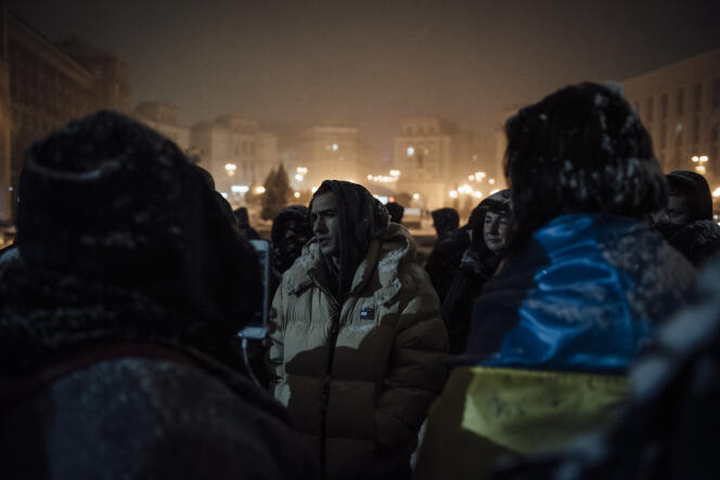 Around twenty people gathered at Independence Square in kyiv to protest against the dismissal of General Zalouzhny on February 9, 2024.