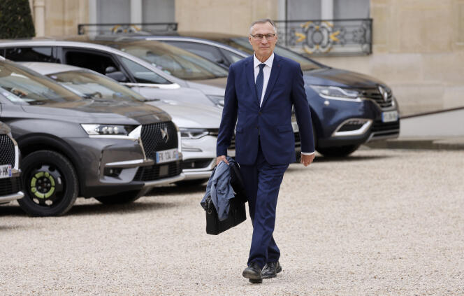Former Secretary of State Jean-Marie Bockel, Emmanuel Macron's special envoy to Africa, at the Elysée Palace, in Paris, May 7, 2022.