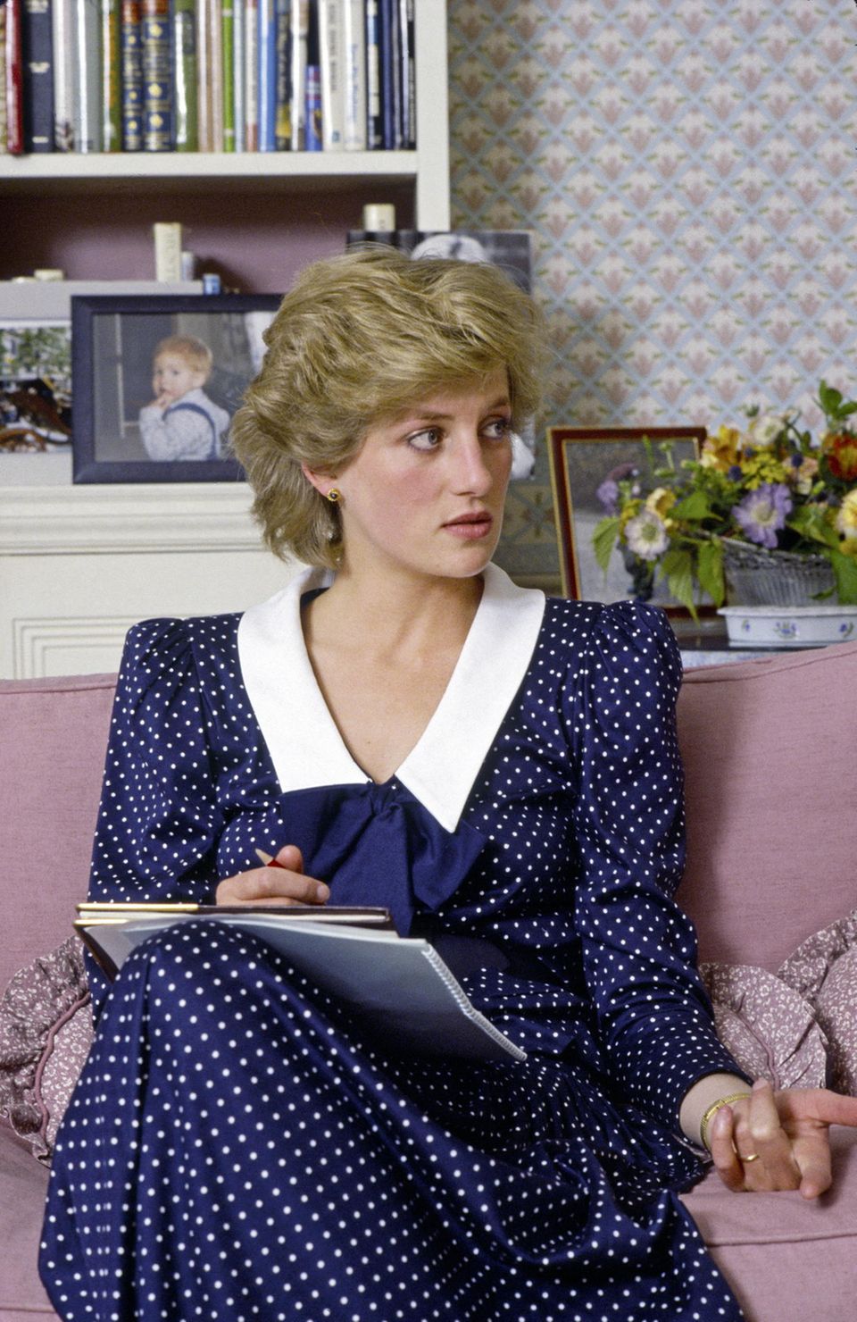 Princess Diana wears a similar style dress in 1985. 