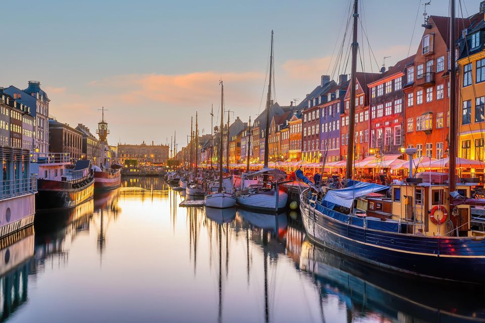Wanderlust: boats and colorful houses in Copenhagen.