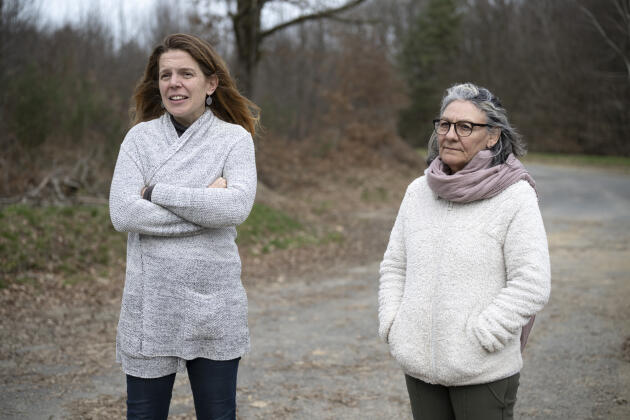 Myriam Gantier (left) and Corinne Bodin, members of the Stop Mines 87 collective, in Chalard (Haute-Vienne), February 15, 2024.