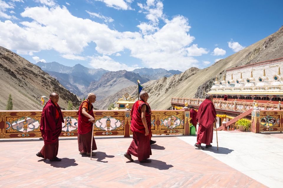 Ladakh: Mönche im Kloster Tserkarmo.