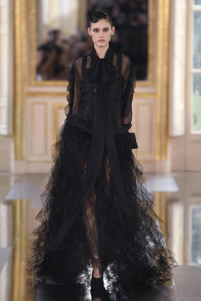 Valentino, fall-winter 2024-2025 ready-to-wear collection, in Paris, March 3, 2024.