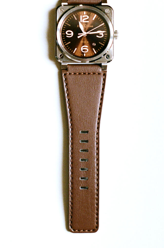 Golden Heritage watch, 41 mm steel case, automatic movement, leather strap, Bell & Ross, €3,990.
