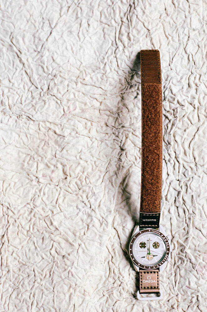 Mission to Saturn watch, 42 mm bioceramic chronograph case, Velcro strap, quartz movement, Omega × Swatch, €275. 